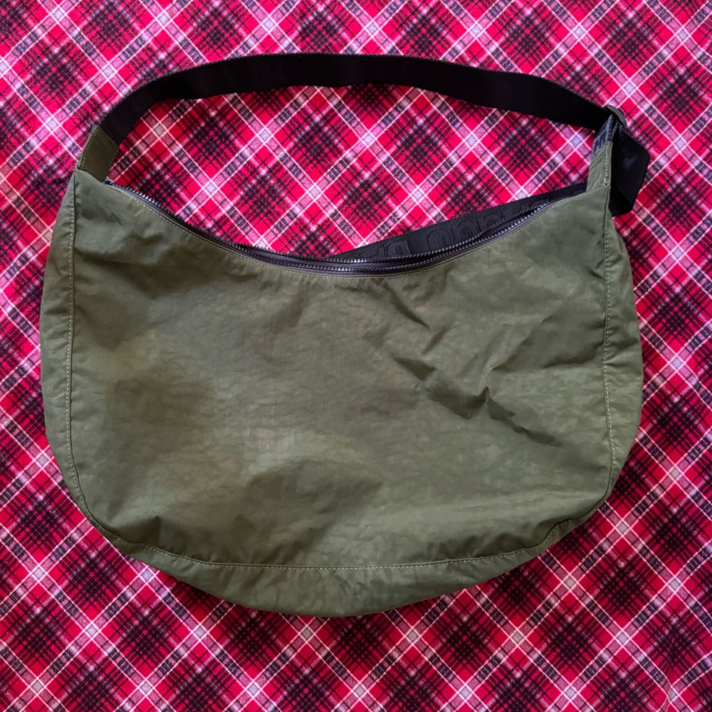 BAGGU Large Nylon Crescent Bag - Bay Laurel
